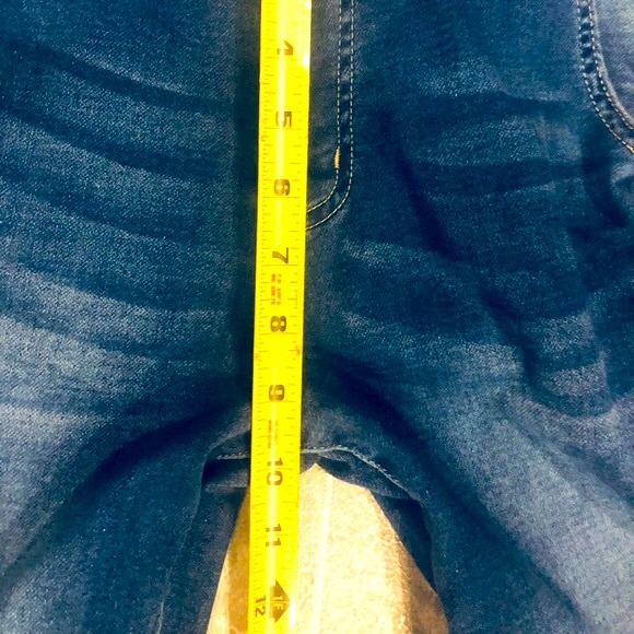 ❤️🔥YMI Kozy Fit Distressed Jeans Jogger Style ❤️🔥Measurements in Photos❤️🔥 - Picture 5 of 14